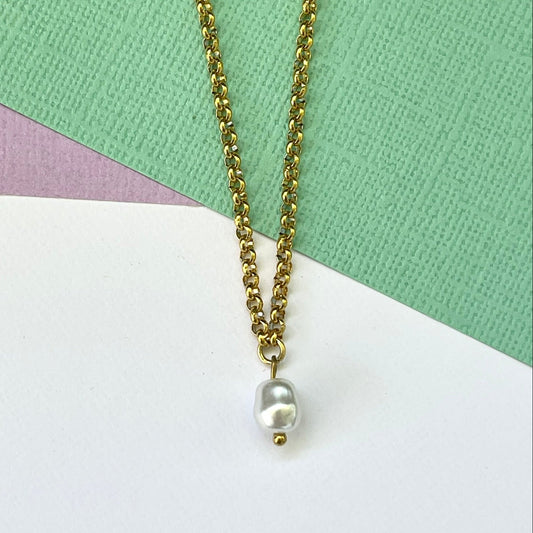 Gold Pearl Necklace